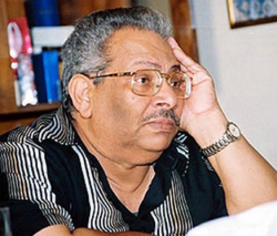 الكاتب الراحل أسامة انور عكاشة