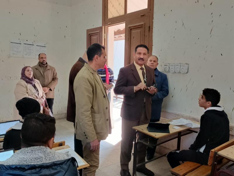 أشرف سلومة يتابع إمتحانات الطلبة