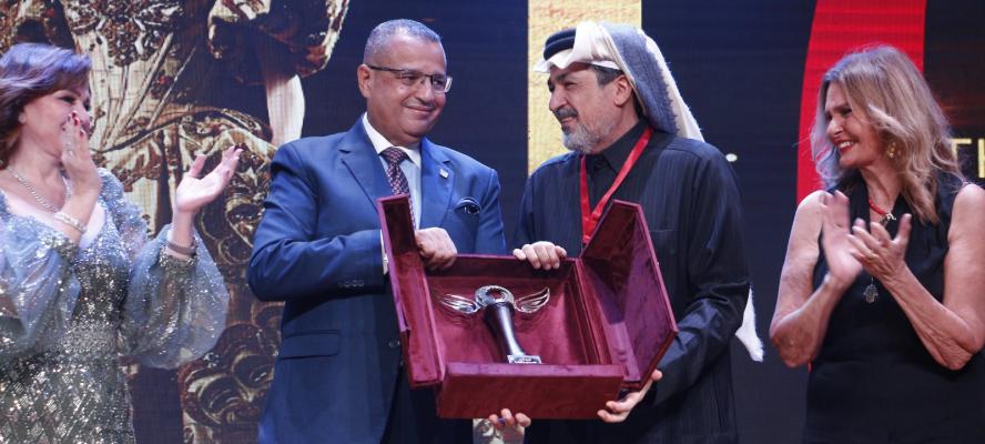 لمسة وفاء ومحبة من مهرجان شرم الشيخ للراحلة سميحة ايوب وجنات تغني ” وحشتينا ”